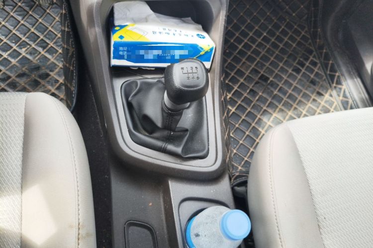 Used Wuling Hongguang V 2022 1.5L Jingqu Version Hydraulic Power Steering LAR Gear Lever