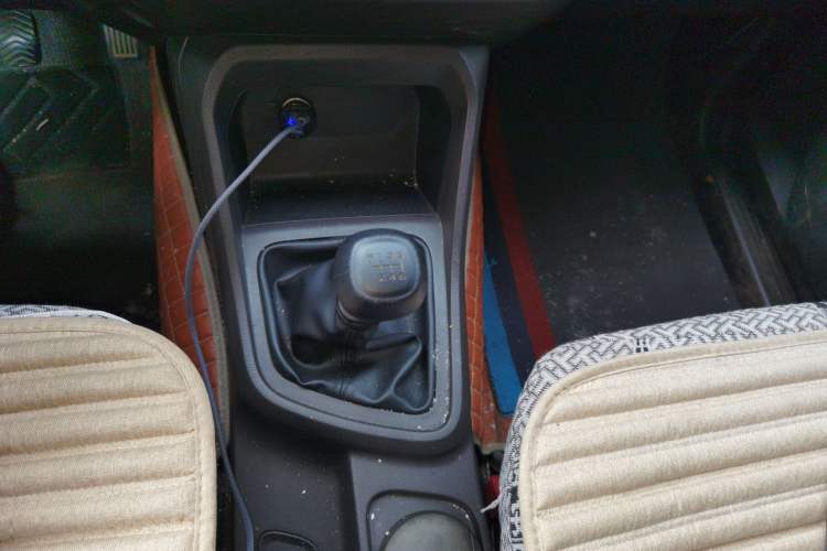 Used Wuling Hongguang V 2022 1.5L Enjoy Edition Electric-Powered LAR Gear Lever