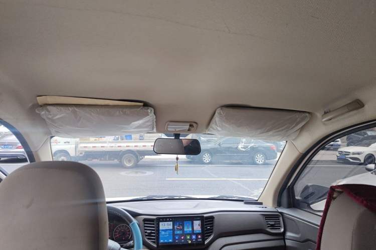 Used Wuling Hongguang V 2022 1.5L Enjoy Edition Hydraulic Power Steering LAR Headliner
