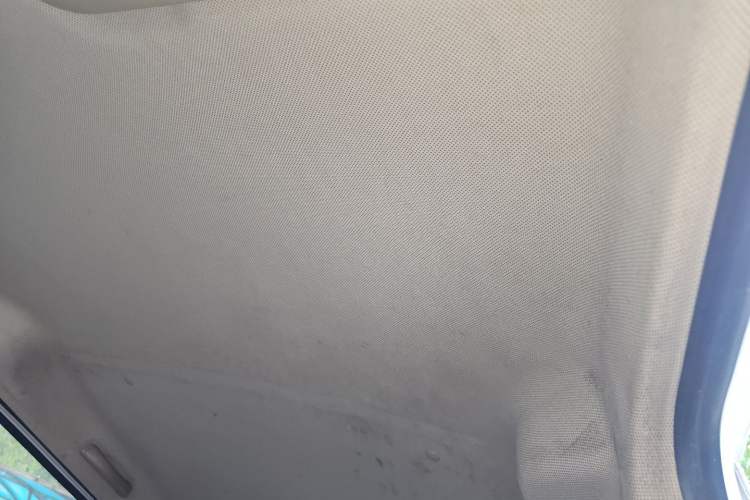 Used Wuling Hongguang V 2022 1.5L Jingqu Version Hydraulic Power Steering LAR Headliner