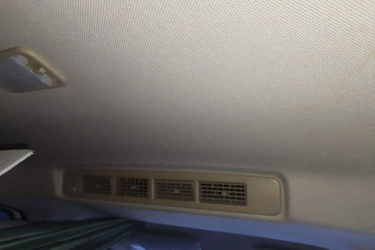 Used Wuling Hongguang V 2022 1.5L Enjoy Edition Hydraulic Power Steering LAR Headliner