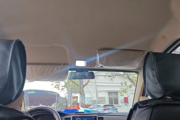 Used Wuling Hongguang V 2022 1.5L Jingqu Edition Electric-Assist LAR Headliner