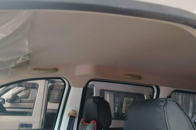 Used Wuling Hongguang V 2022 1.5L Jingqu Version Hydraulic Power Steering LAR Headliner
