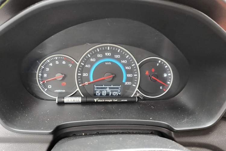 Used Wuling Hongguang V 2022 1.5L Enjoy Edition Hydraulic Power Steering LAR Instrument Cluster