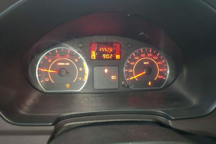 Used Wuling Hongguang V 2022 1.5L Jingqu Edition Electric-Assist LAR Instrument Cluster