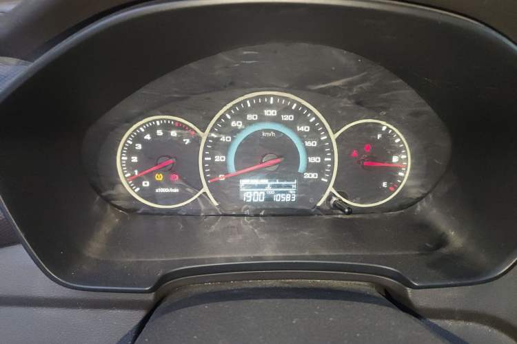 Used Wuling Hongguang V 2022 1.5L Enjoy Edition Hydraulic Power Steering LAR Instrument Cluster