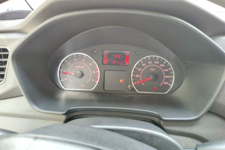 Used Wuling Hongguang V 2022 1.5L Jingqu Version Hydraulic Power Steering LAR Instrument Cluster
