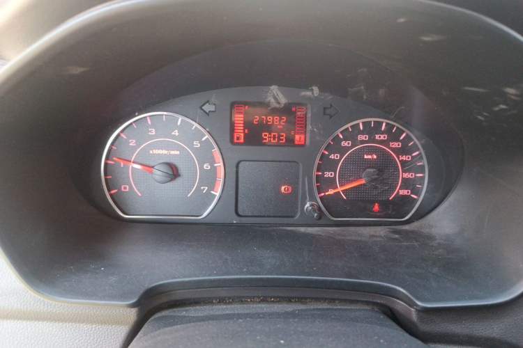 Used Wuling Hongguang V 2022 1.5L Jingqu Version Hydraulic Power Steering LAR Instrument Cluster