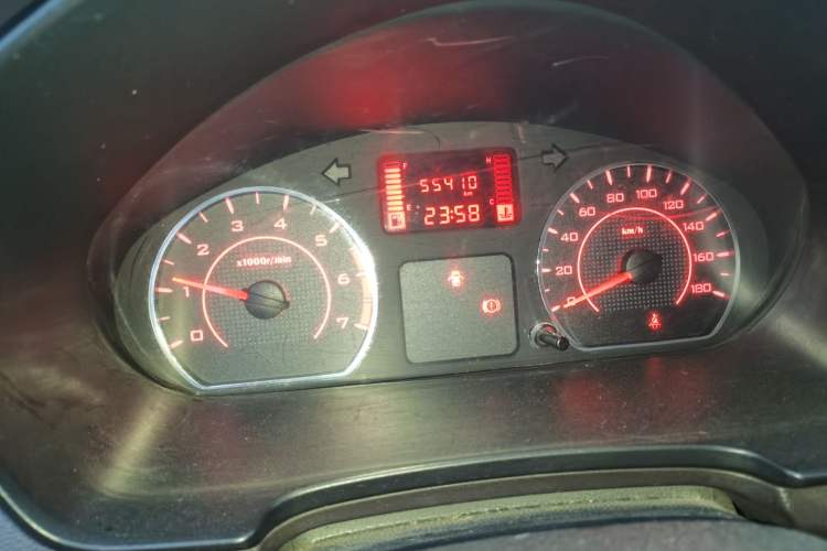 Used Wuling Hongguang V 2022 1.5L Jingqu Version Hydraulic Power Steering LAR Instrument Cluster