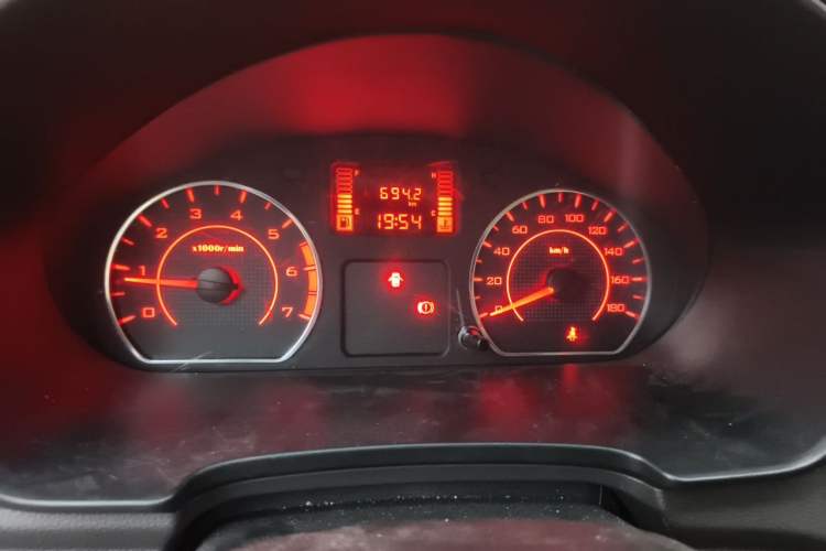 Used Wuling Hongguang V 2022 1.5L Jingqu Edition Electric-Assist LAR Instrument Cluster