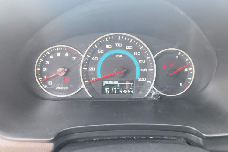 Used Wuling Hongguang V 2022 1.5L Jingqu Version Hydraulic Power Steering LAR Instrument Cluster