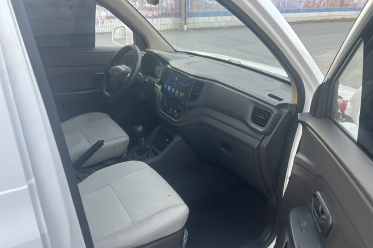 Used Wuling Hongguang V 2022 1.5L Enjoy Edition Hydraulic Power Steering LAR Interior 2