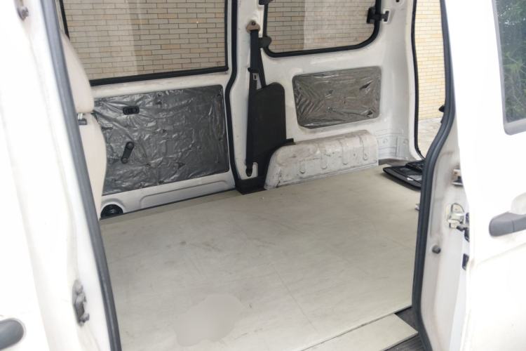Used Wuling Hongguang V 2022 1.5L Jingqu Edition Electric-Assist LAR Interior 4
