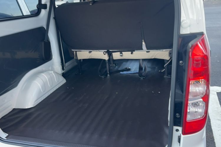 Used Wuling Hongguang V 2022 1.5L Jingqu Edition Electric-Assist LAR Interior 4