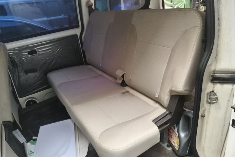 Used Wuling Hongguang V 2022 1.5L Jingqu Version Hydraulic Power Steering LAR Interior 4