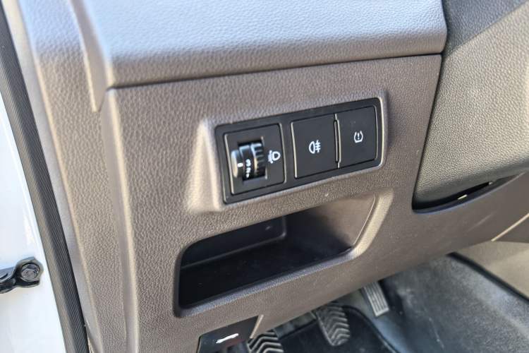 Used Wuling Hongguang V 2022 1.5L Enjoy Edition Hydraulic Power Steering LAR Interior 5