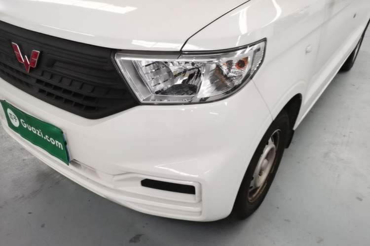Used Wuling Hongguang V 2022 1.5L Jingqu Edition Electric-Assist LAR Left Front Headlight