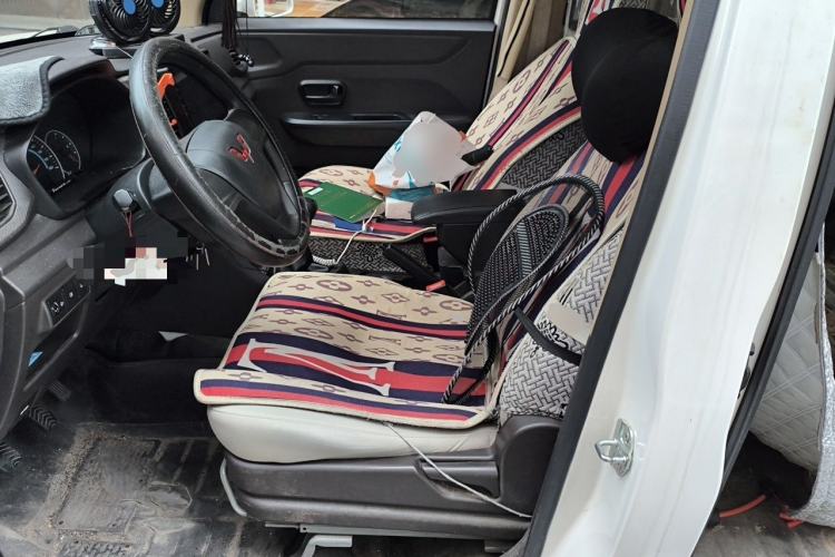 Used Wuling Hongguang V 2022 1.5L Enjoy Edition Hydraulic Power Steering LAR Left Front Seat
