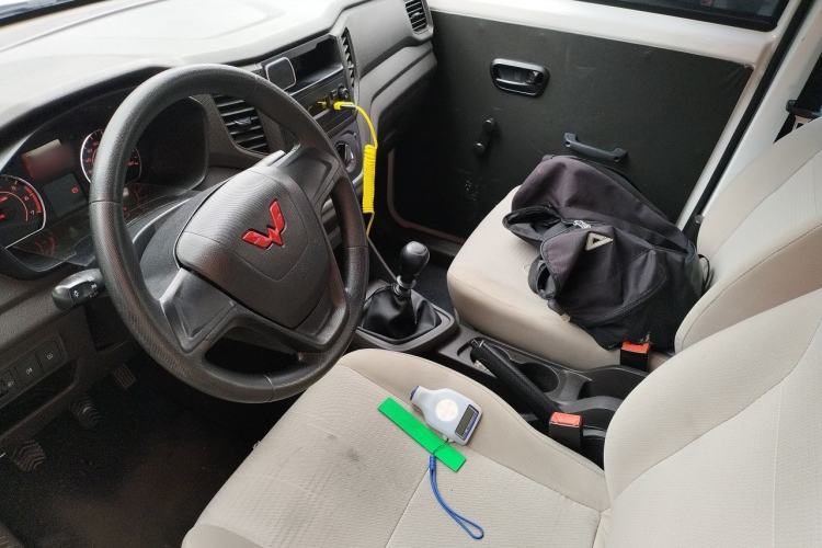 Used Wuling Hongguang V 2022 1.5L Jingqu Version Hydraulic Power Steering LAR Left Front Seat
