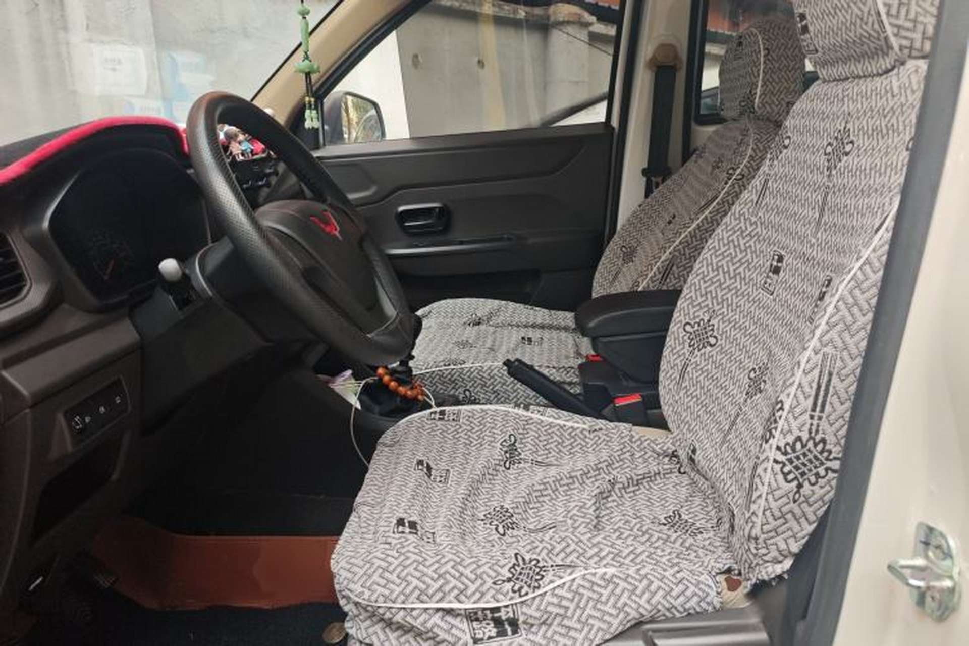Used Wuling Hongguang V 2022 1.5L Jingqu Edition Electric-Assist LAR Left Front Seat