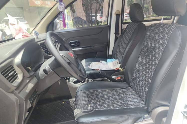 Used Wuling Hongguang V 2022 1.5L Jingqu Version Hydraulic Power Steering LAR Left Front Seat