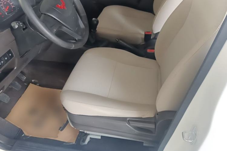 Used Wuling Hongguang V 2022 1.5L Jingqu Edition Electric-Assist LAR Left Front Seat