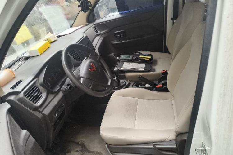 Used Wuling Hongguang V 2022 1.5L Jingqu Version Hydraulic Power Steering LAR Left Front Seat
