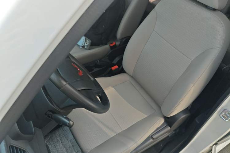 Used Wuling Hongguang V 2022 1.5L Jingqu Edition Electric-Assist LAR Left Front Seat