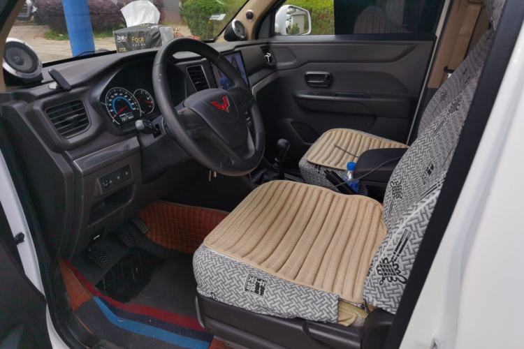 Used Wuling Hongguang V 2022 1.5L Enjoy Edition Electric-Powered LAR Left Front Seat