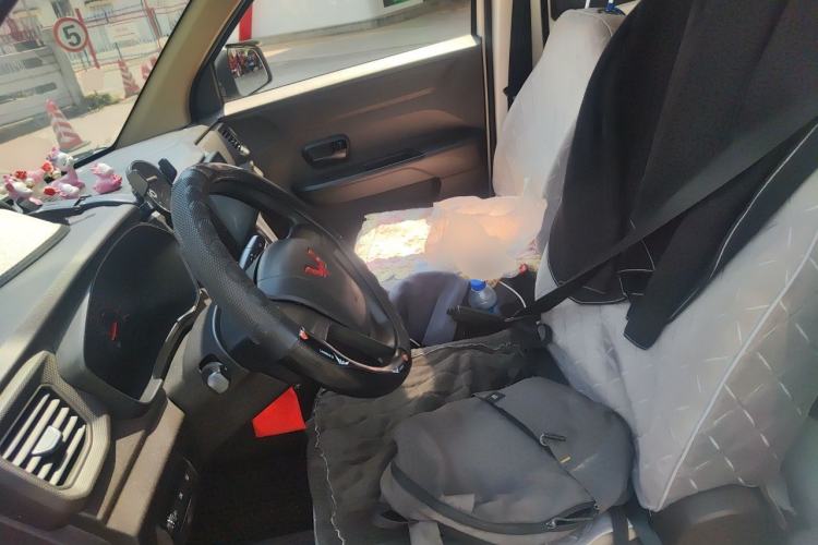 Used Wuling Hongguang V 2022 1.5L Jingqu Edition Electric-Assist LAR Left Front Seat