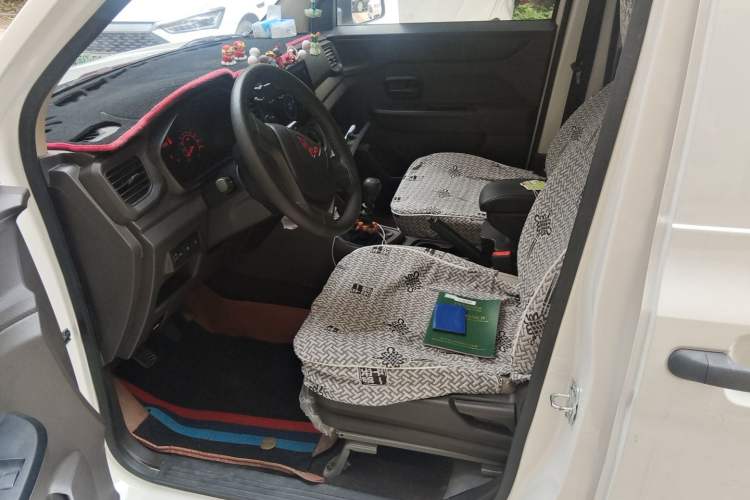 Used Wuling Hongguang V 2022 1.5L Jingqu Edition Electric-Assist LAR Left Front Seat
