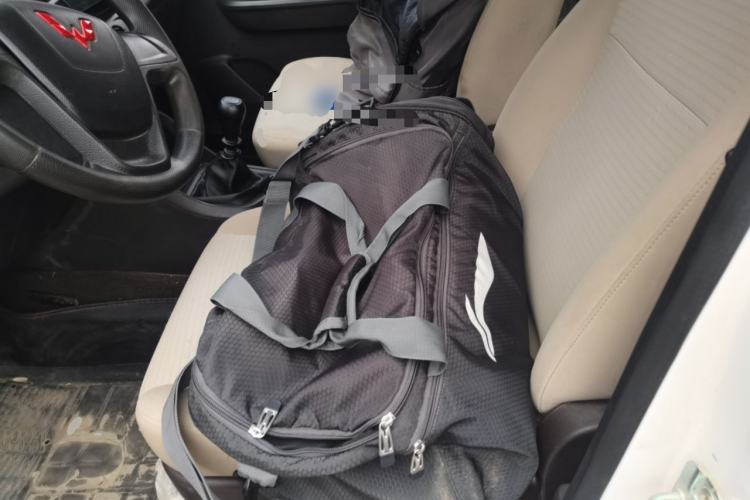 Used Wuling Hongguang V 2022 1.5L Jingqu Version Hydraulic Power Steering LAR Left Front Seat
