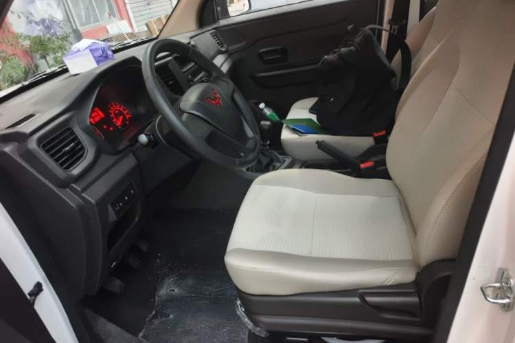 Used Wuling Hongguang V 2022 1.5L Jingqu Edition Electric-Assist LAR Left Front Seat