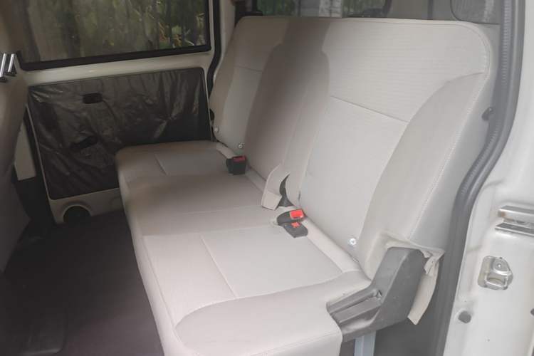 Used Wuling Hongguang V 2022 1.5L Jingqu Version Hydraulic Power Steering LAR Left Rear Seat