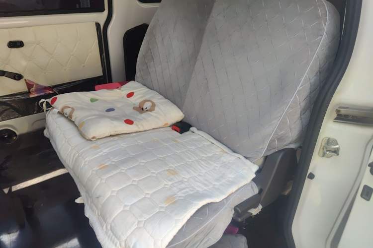 Used Wuling Hongguang V 2022 1.5L Jingqu Edition Electric-Assist LAR Left Rear Seat