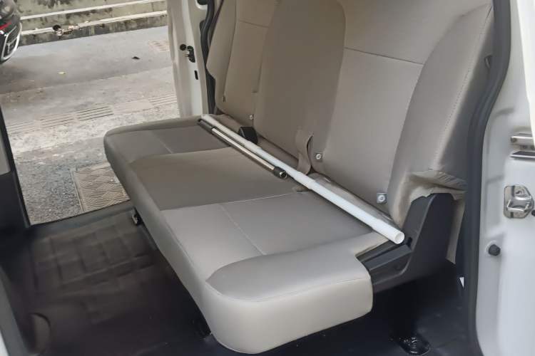 Used Wuling Hongguang V 2022 1.5L Jingqu Edition Electric-Assist LAR Left Rear Seat