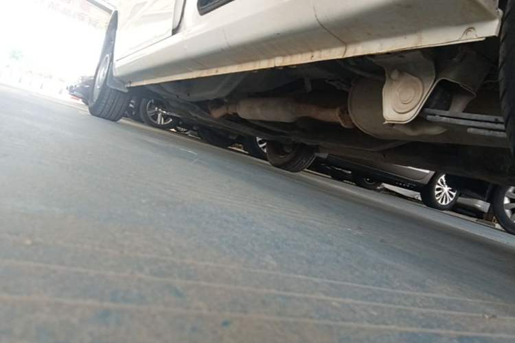 Used Wuling Hongguang V 2022 1.5L Jingqu Edition Electric-Assist LAR Left Side Sill