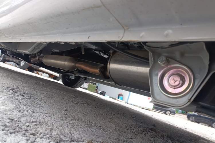 Used Wuling Hongguang V 2022 1.5L Jingqu Edition Electric-Assist LAR Left Side Sill