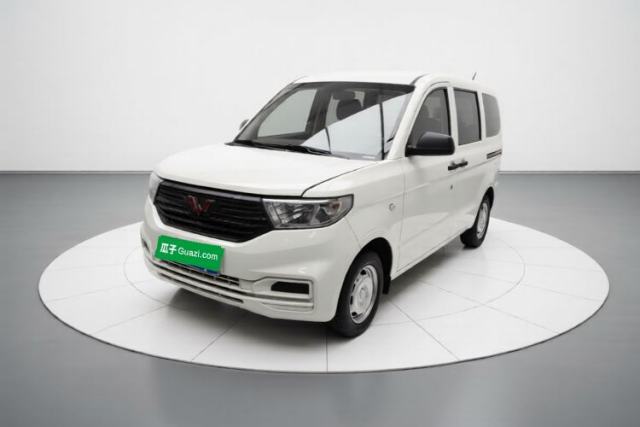 Ojetý Wuling Hongguang V 2022 1.5L Jingqu Edition Electric-Assist LAR