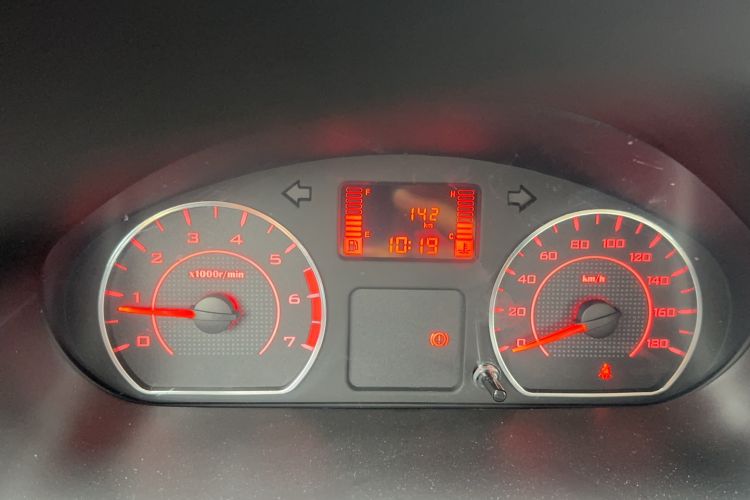 Used Wuling Hongguang V 2022 1.5L Jingqu Edition Electric-Assist LAR Odometer Close Up