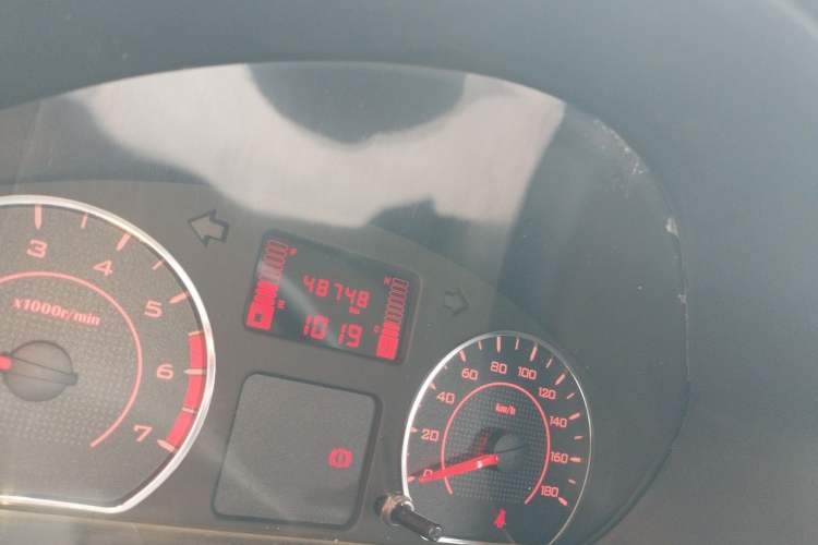 Used Wuling Hongguang V 2022 1.5L Jingqu Version Hydraulic Power Steering LAR Odometer Close Up