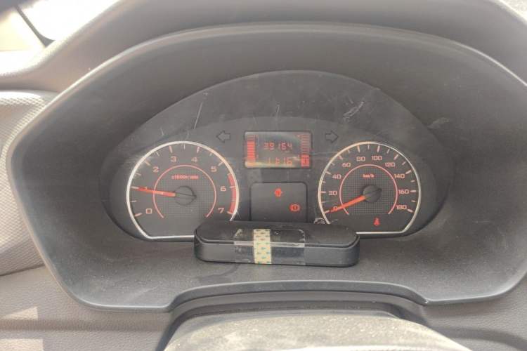 Used Wuling Hongguang V 2022 1.5L Jingqu Version Hydraulic Power Steering LAR Odometer Close Up