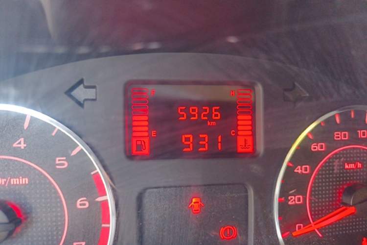 Used Wuling Hongguang V 2022 1.5L Jingqu Edition Electric-Assist LAR Odometer Close Up