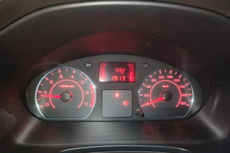 Used Wuling Hongguang V 2022 1.5L Jingqu Version Hydraulic Power Steering LAR Odometer Close Up