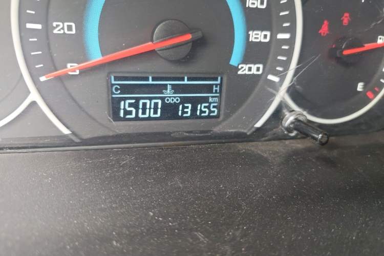 Used Wuling Hongguang V 2022 1.5L Enjoy Edition Hydraulic Power Steering LAR Odometer Close Up