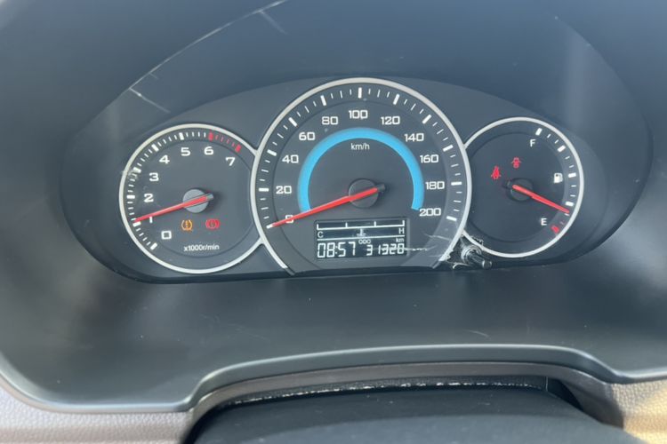 Used Wuling Hongguang V 2022 1.5L Enjoy Edition Electric-Powered LAR Odometer Close Up