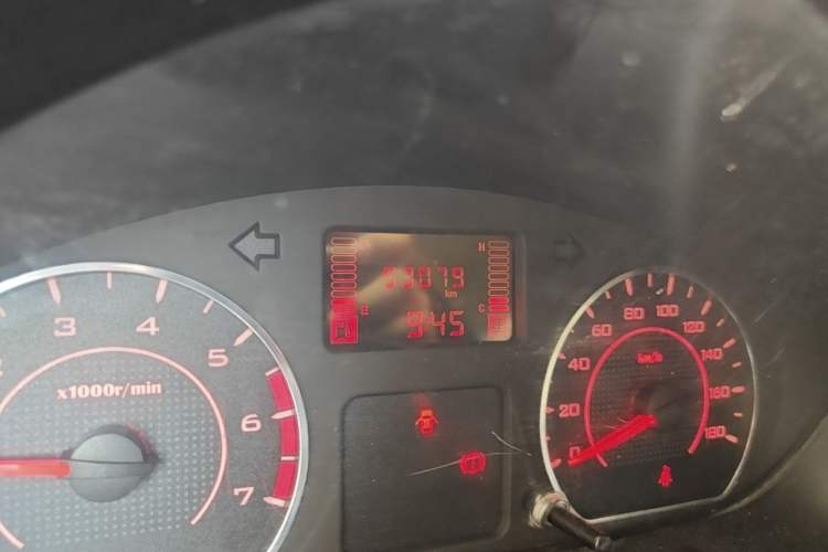 Used Wuling Hongguang V 2022 1.5L Jingqu Version Hydraulic Power Steering LAR Odometer Close Up