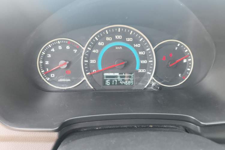 Used Wuling Hongguang V 2022 1.5L Jingqu Version Hydraulic Power Steering LAR Odometer Close Up