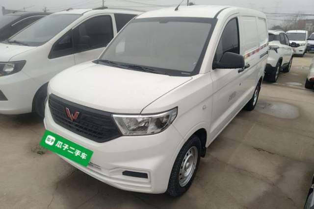 Used Wuling Hongguang V 2022 1.5L Jingqu Edition Enclosed-Window Vehicle with Hydraulic Power Steering LAR
