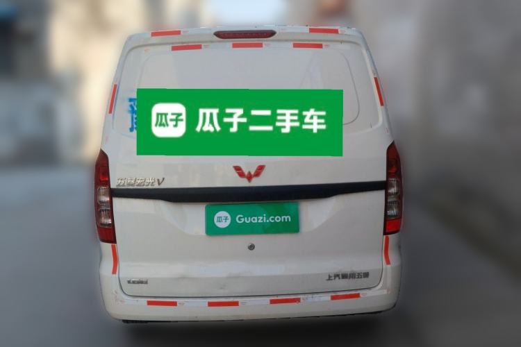 Used Wuling Hongguang V 2022 1.5L Jingqu Edition Enclosed-Window Vehicle with Hydraulic Power Steering LAR Rear